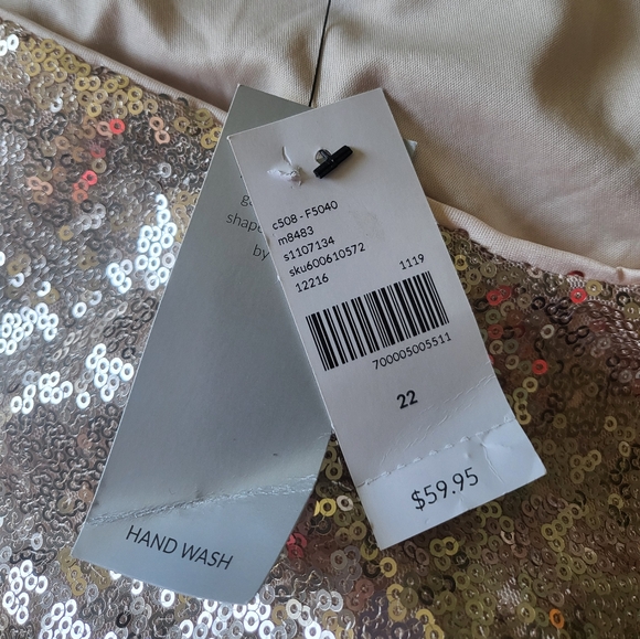 NWT Lane Bryant full sequence V blouse/top - Picture 4 of 9